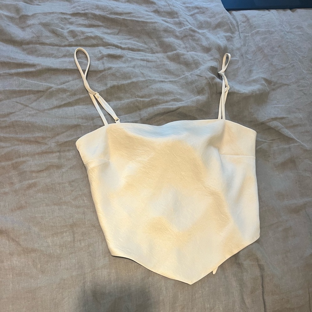 Aritzia Sunday Best tie back silky tank